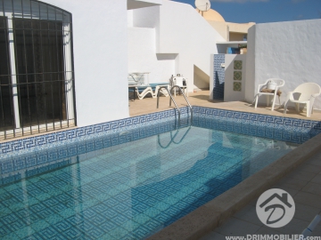 L 19 -                            بيع
                           Villa avec piscine Djerba